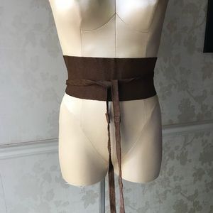 Textured wrap belt